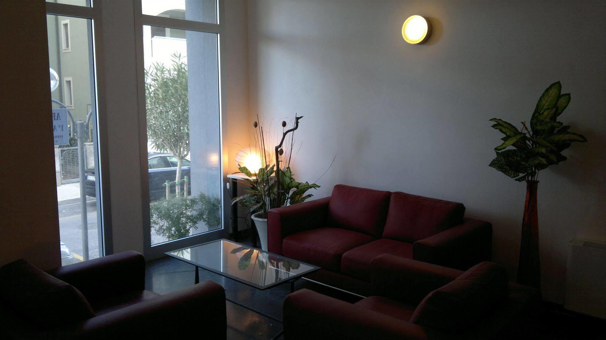 Residence Hotel Hungaria Γκράντο Εξωτερικό φωτογραφία